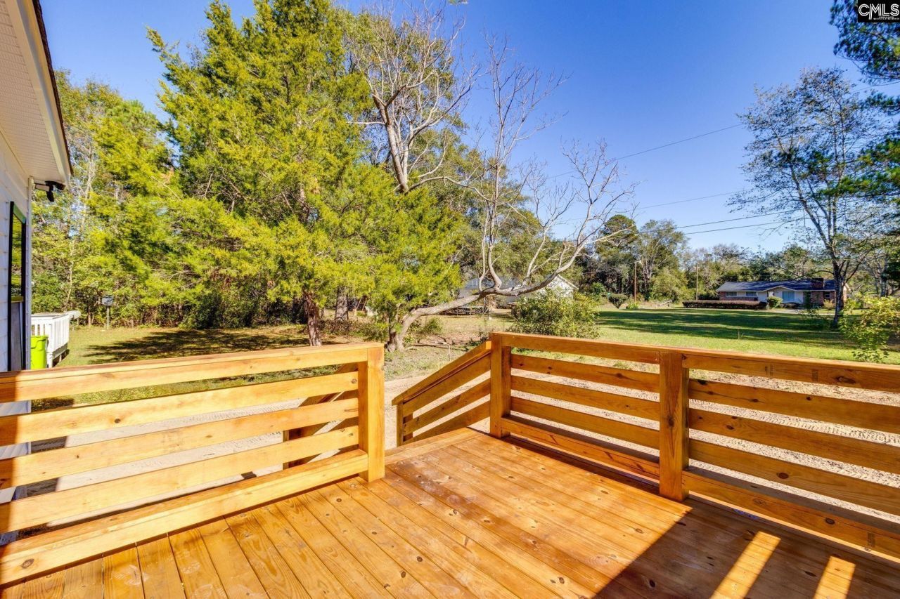 203 Ault Road  Photo 17