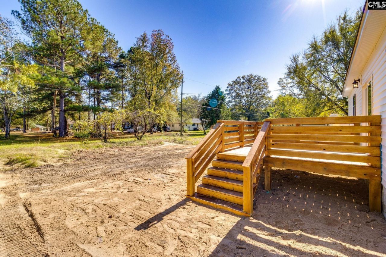 203 Ault Road  Photo 18