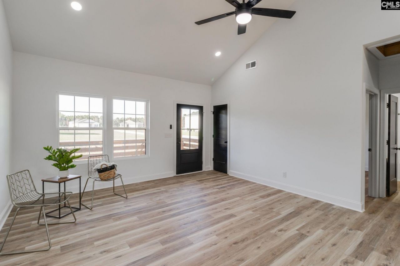 203 Ault Road  Photo 4