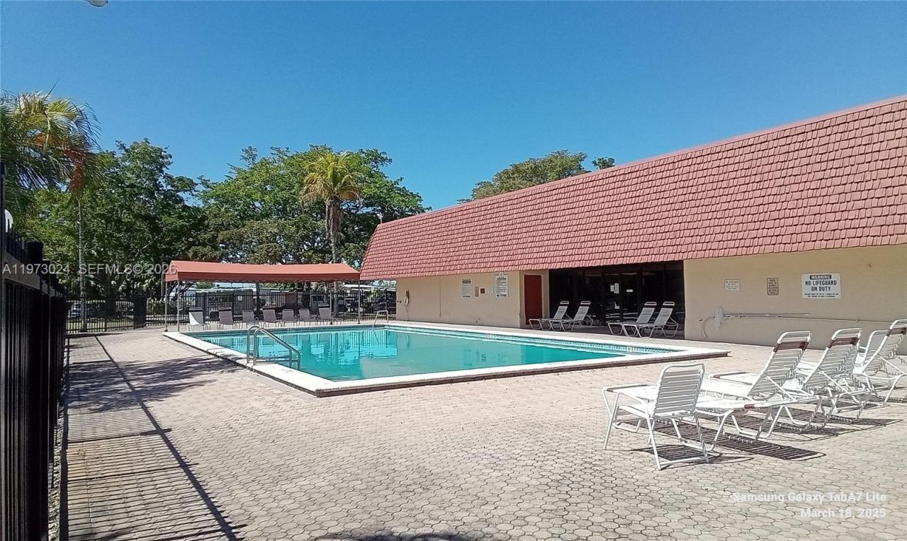 21821 S Heritage Cir, Unit 1, Pembroke Pines, FL 33029 Photo