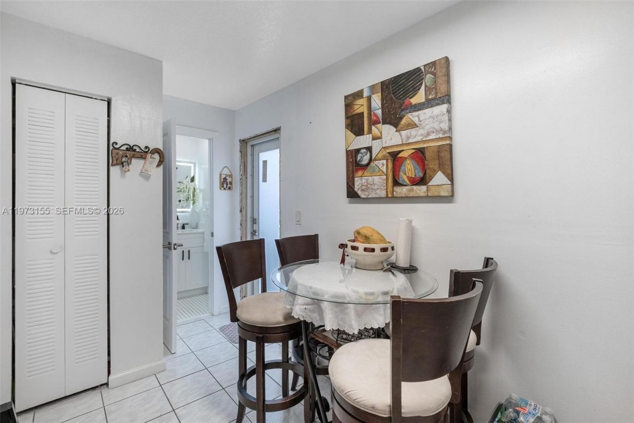 13710 SW 18th Ter , Miami, FL 33175 Photo