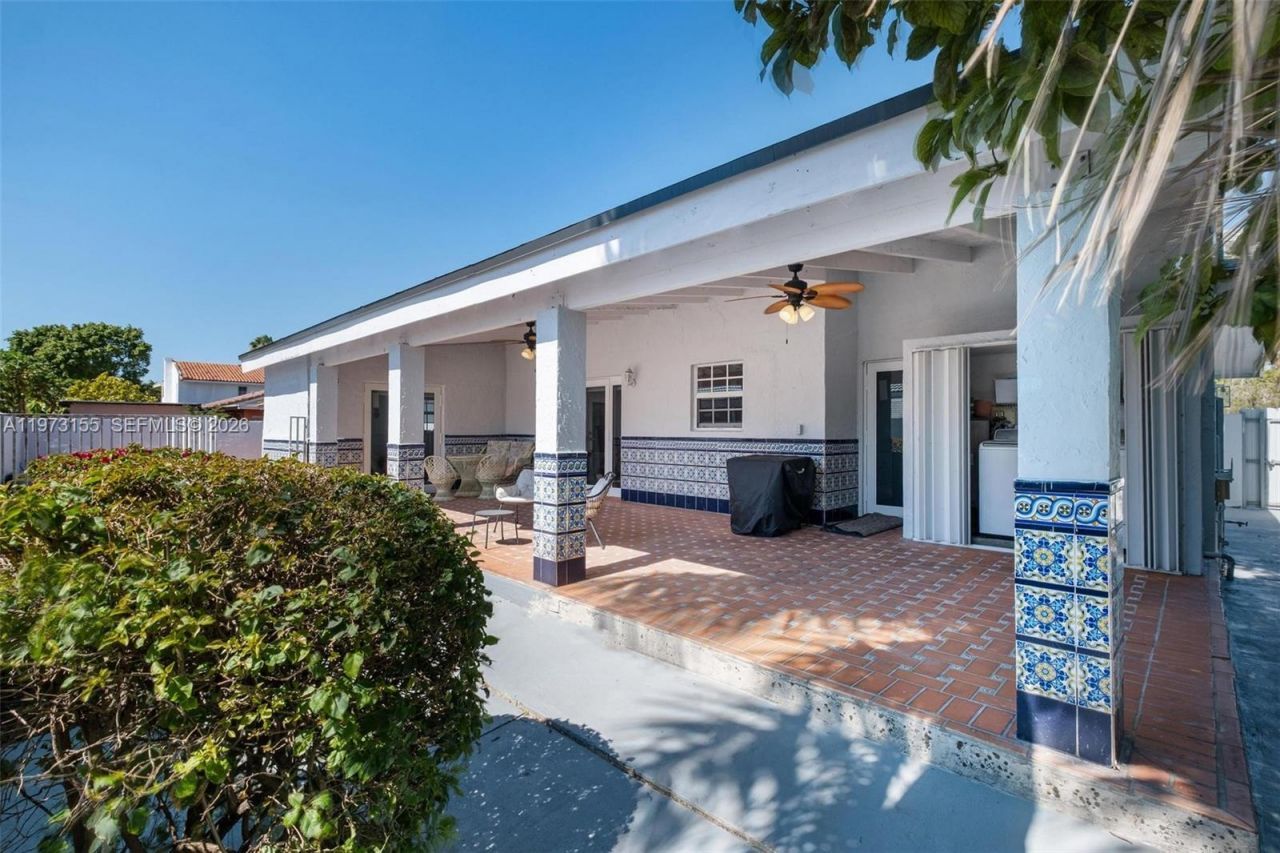 13710 SW 18th Ter , Miami, FL 33175 Photo