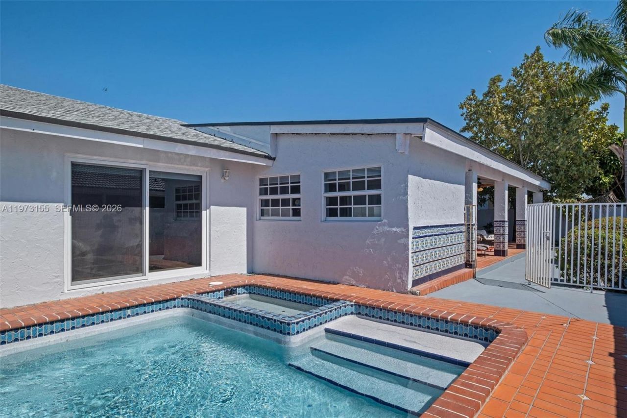 13710 SW 18th Ter , Miami, FL 33175 Photo