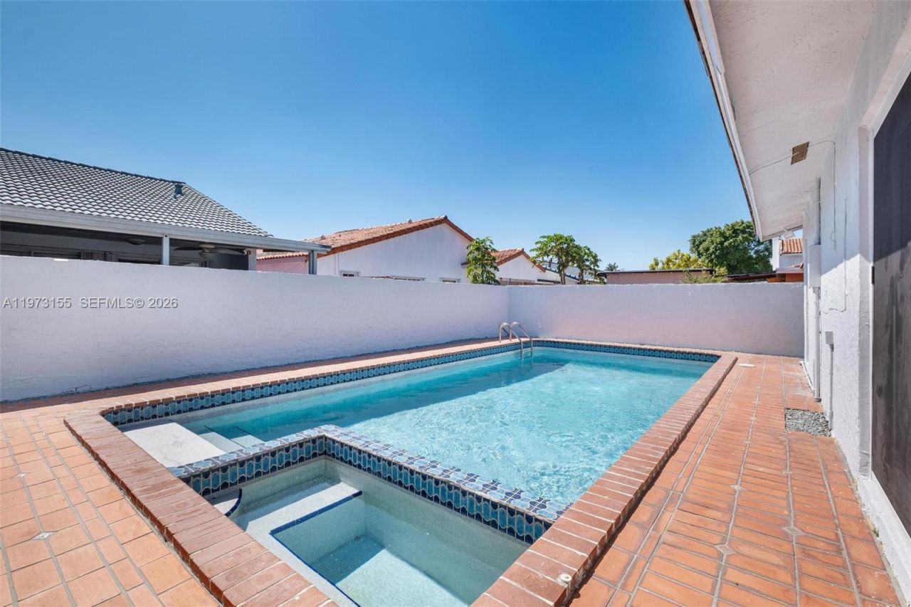 13710 SW 18th Ter , Miami, FL 33175 Photo