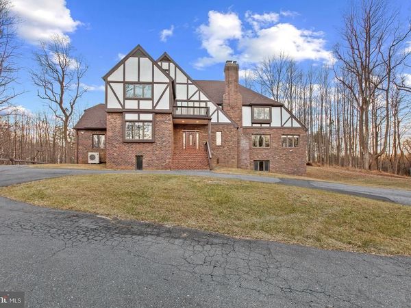 16001 AMINA DRIVE, BURTONSVILLE, MD 20866