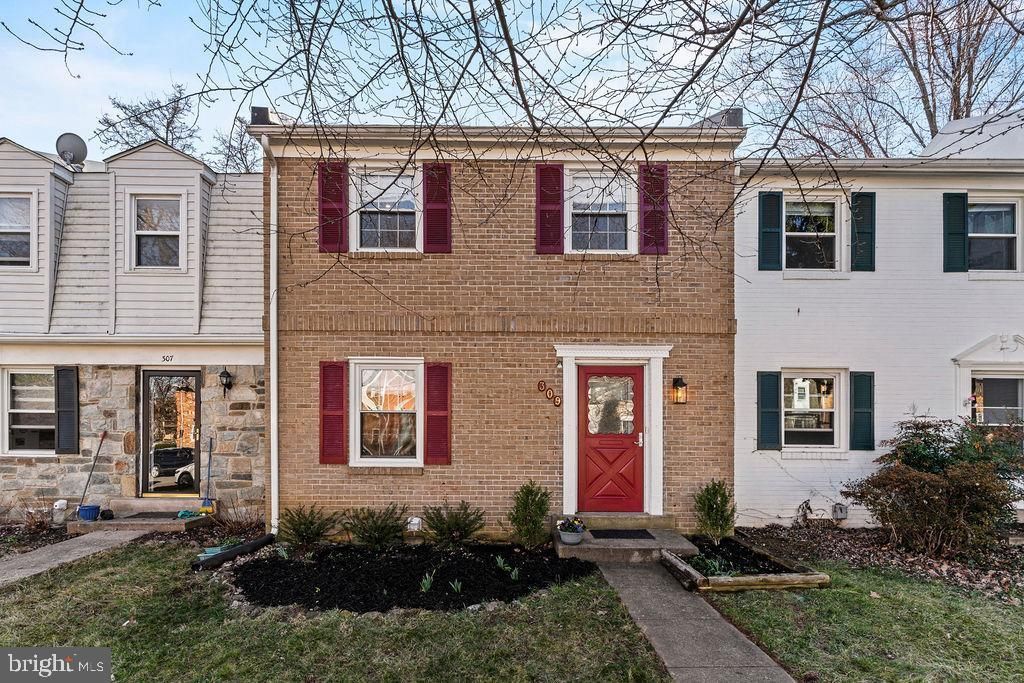 309 Rock Spring Drive Sw, Leesburg, VA 20175 Main Photo