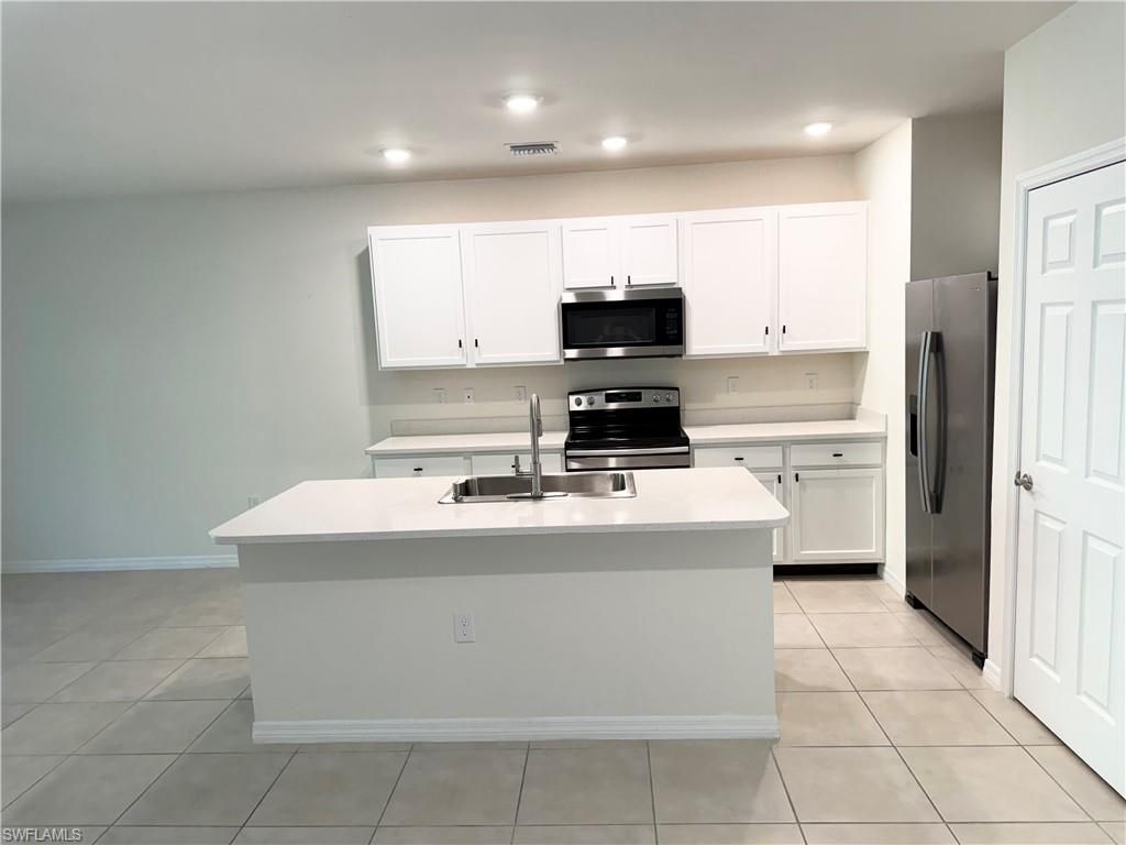 15319 Wildflower Cir, Naples, FL 34119 Photo