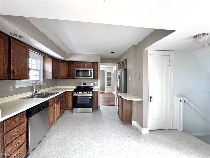 1524 Jaeger Drive, Lyndhurst, OH 44124 Photo 15