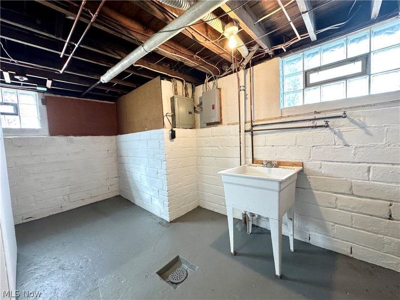 1524 Jaeger Drive, Lyndhurst, OH 44124 Photo 32