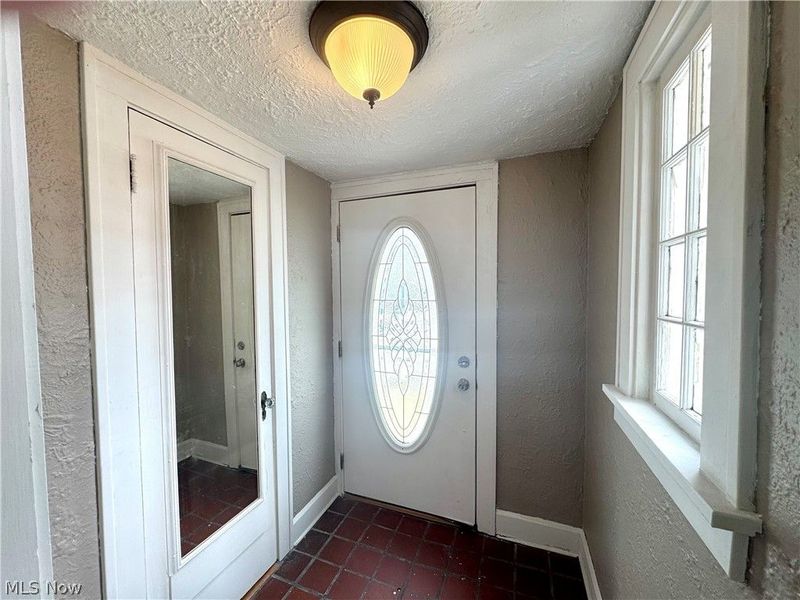 1524 Jaeger Drive, Lyndhurst, OH 44124 Photo 8