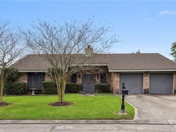 1233 KINGSWOOD Drive, Westwego, LA 70094