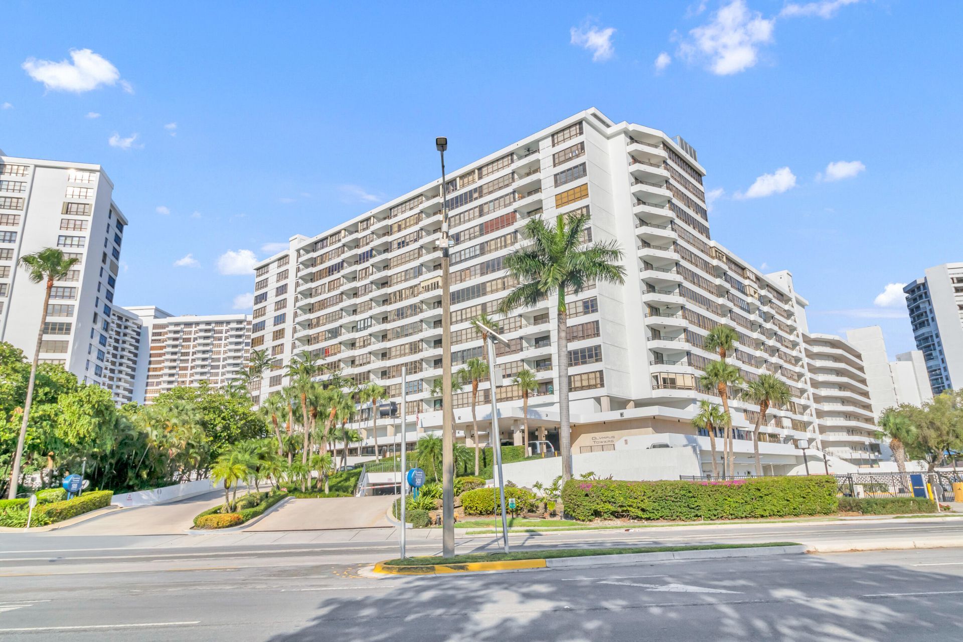 500 Three Islands Boulevard, Unit 109, Hallandale Beach, FL 33009 Photo