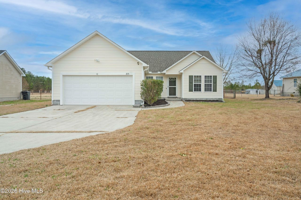 375 Nine Mile Road, Maple Hill, NC 28454 Main Photo