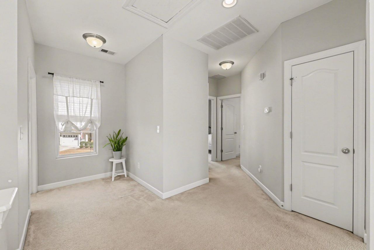 8471 Athens Way Photo 15