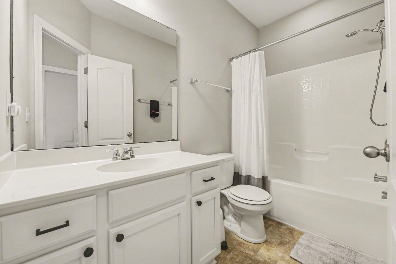 8471 Athens Way Photo 26