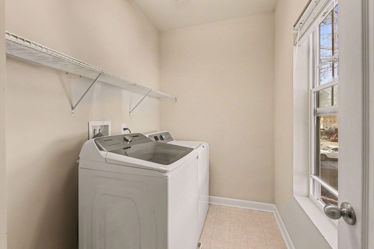 8471 Athens Way Photo 27