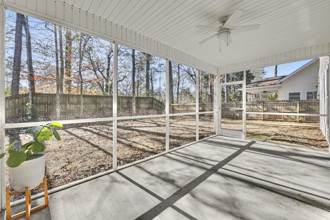 8471 Athens Way Photo 28