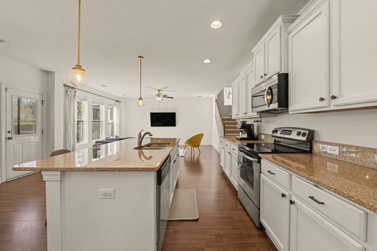 8471 Athens Way Photo 8