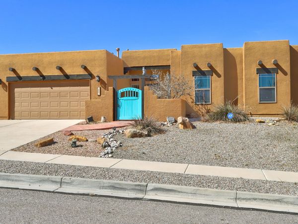 861 Loma Pinon Loop NE, Rio Rancho, NM 87144