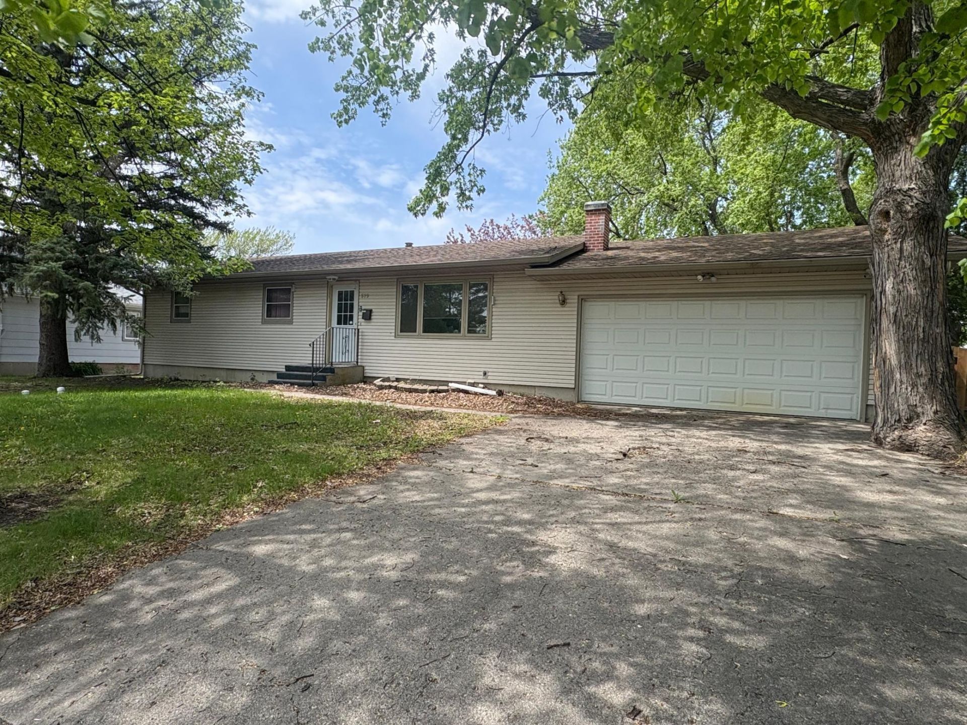 619 12th Street N, Breckenridge, MN 56520 Main Photo