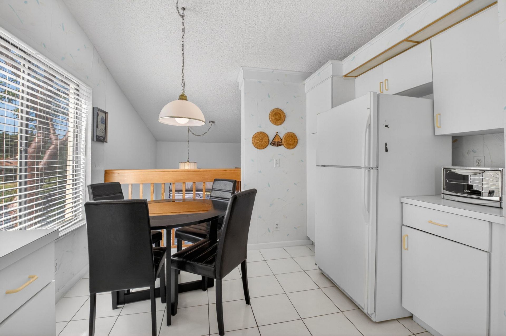 10279 N Circle Lake Drive, Unit 202, Boynton Beach, FL 33437 Photo