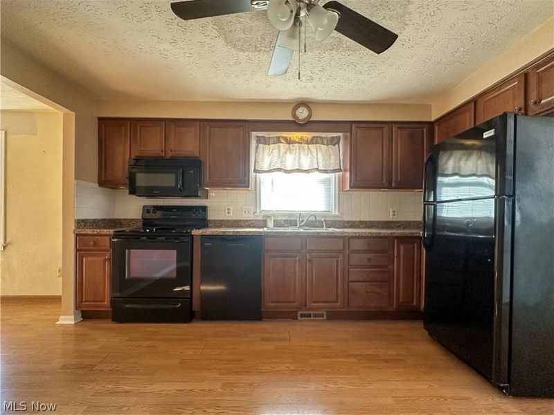 4363 Timberbrook Drive, Canfield, OH 44406 Photo 13