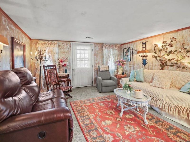 101 W 1st Avenue, Hebron, OH 43025 Photo 6