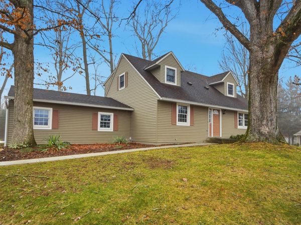 658 Knoll Drive, Granville, OH 43023