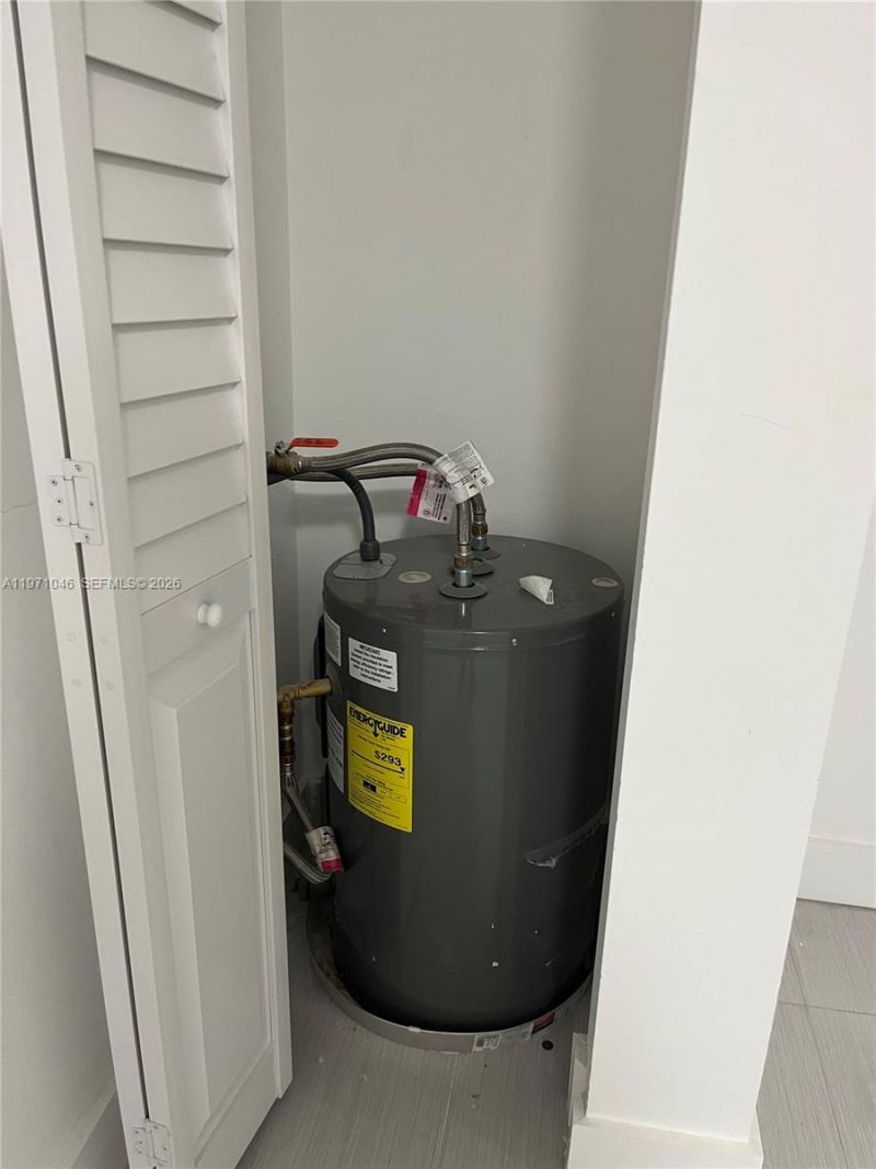 11855 NE 19th Dr , Unit 20, North Miami, FL 33181 Photo