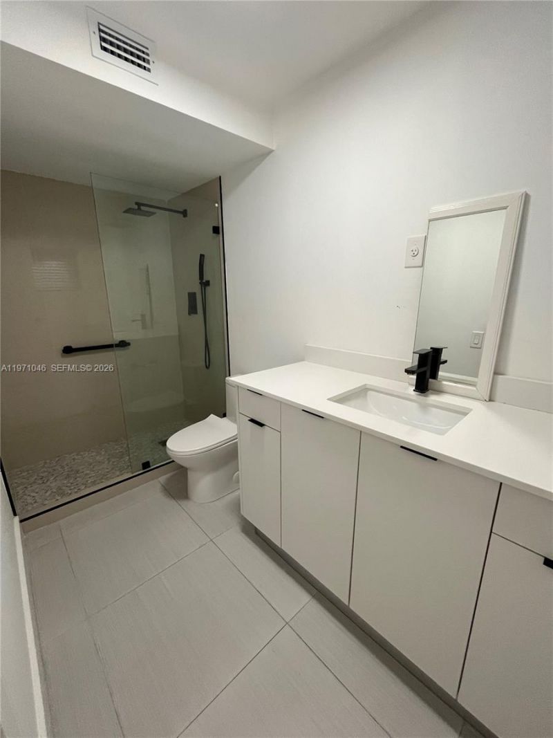 11855 NE 19th Dr , Unit 20, North Miami, FL 33181 Photo