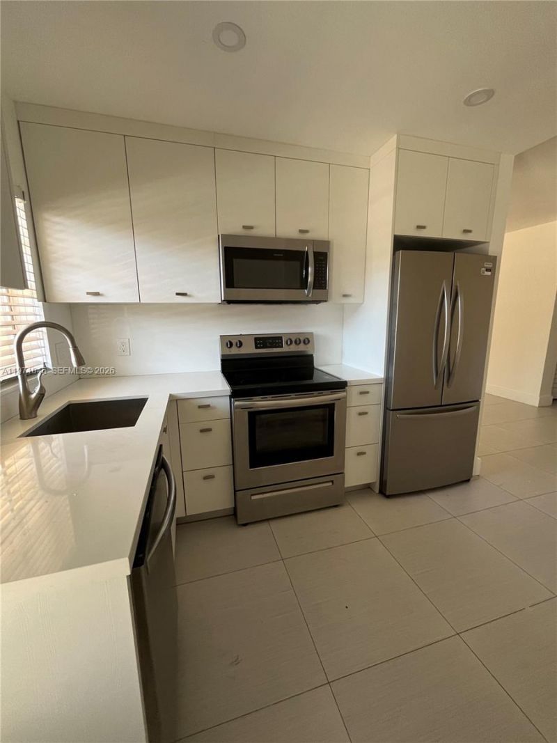 11855 NE 19th Dr , Unit 20, North Miami, FL 33181 Photo