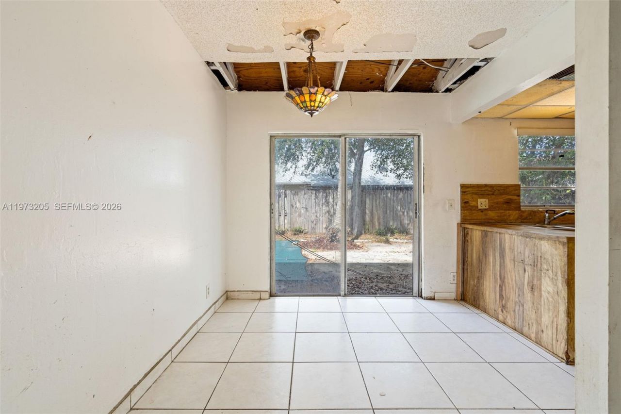 7389 NW 48th Pl, Lauderhill, FL 33319 Photo