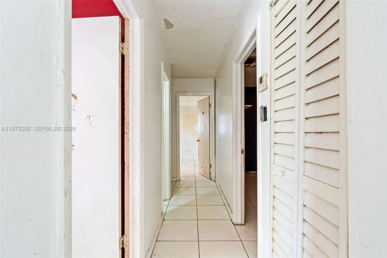 7389 NW 48th Pl, Lauderhill, FL 33319 Photo