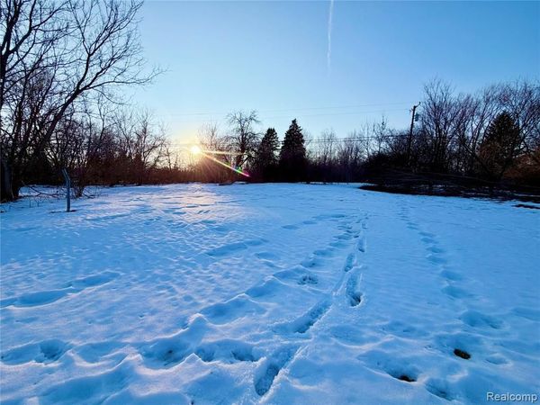 Pine Knob Road , Independence Twp, MI 48348