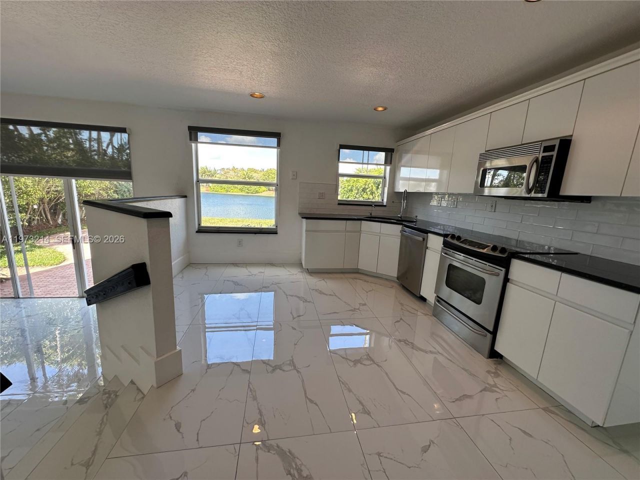 10965 NW 59th St, Doral, FL 33178 Photo