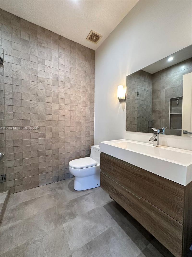 10965 NW 59th St, Doral, FL 33178 Photo