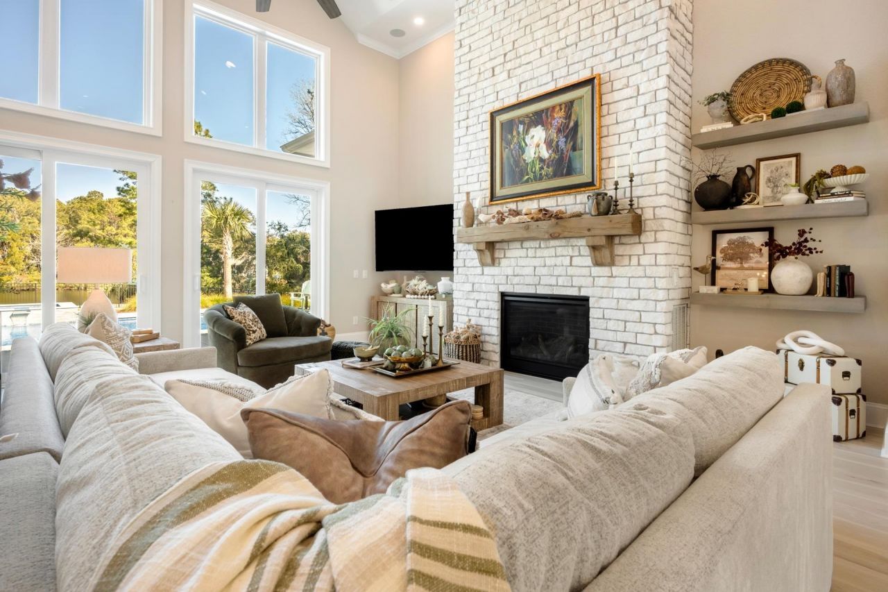 491 Blue Heron Rd. Photo 8