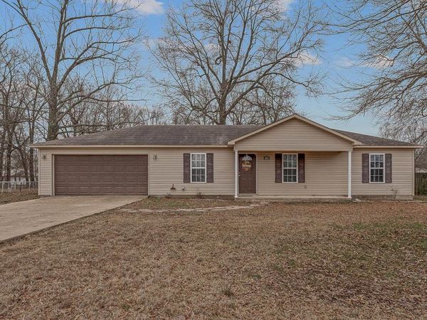 125 Logan , Brookland, AR 72417