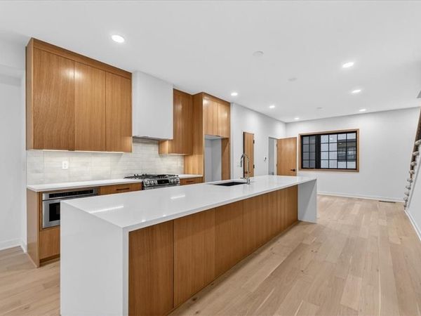 521 E 19th Street, Kansas City, MO 64108