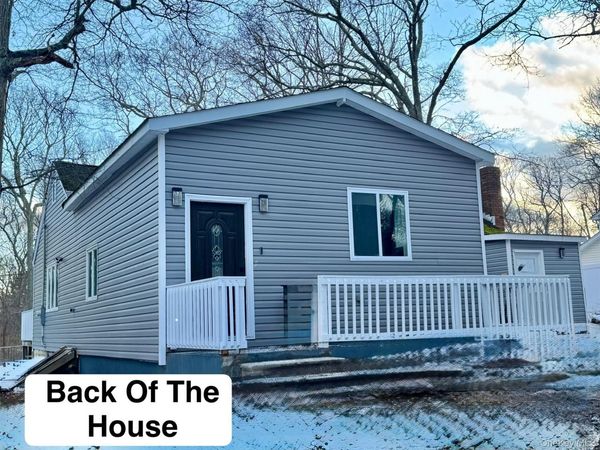 4 Ashton Road, Medford, NY 11763