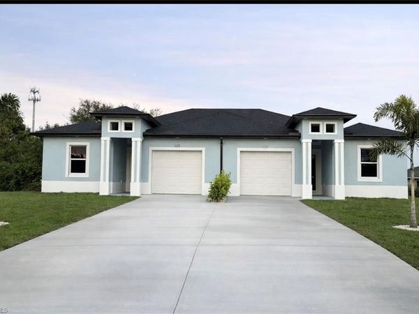 325 / 327 Gordon AVE S, LEHIGH ACRES, FL 33973