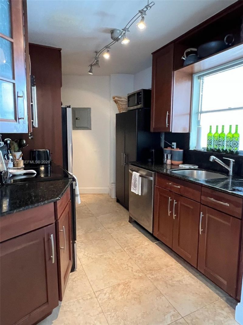 1881 Washington Ave , Unit 12E, Miami Beach, FL 33139 Photo