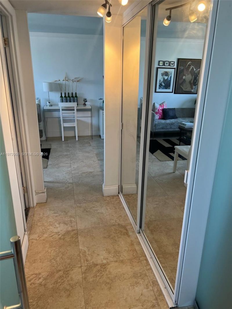 1881 Washington Ave , Unit 12E, Miami Beach, FL 33139 Photo