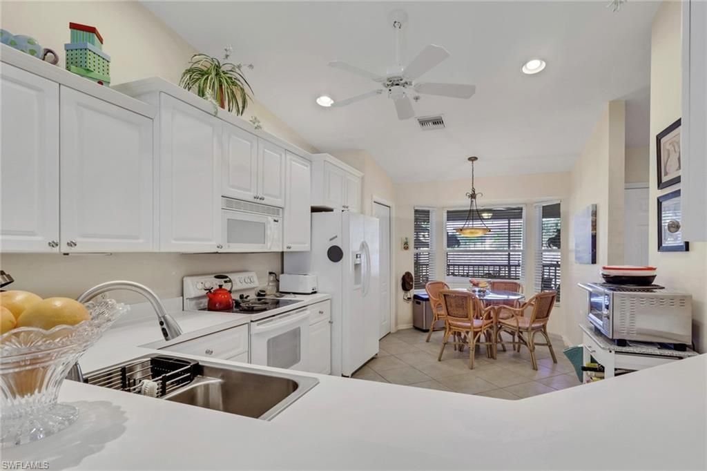 8620 Cedar Hammock Cir, Unit 1121, Naples, FL 34112 Photo