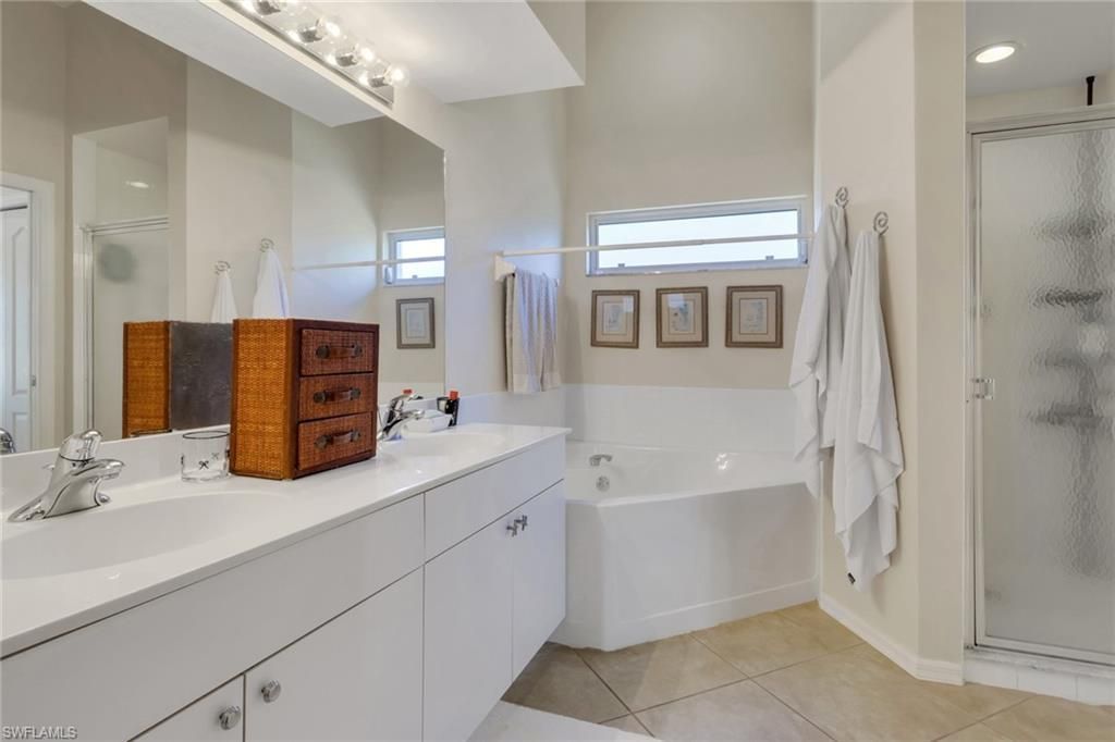 8620 Cedar Hammock Cir, Unit 1121, Naples, FL 34112 Photo
