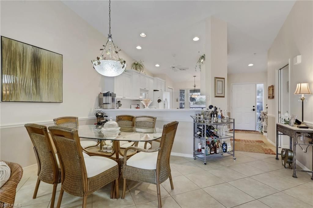 8620 Cedar Hammock Cir, Unit 1121, Naples, FL 34112 Photo