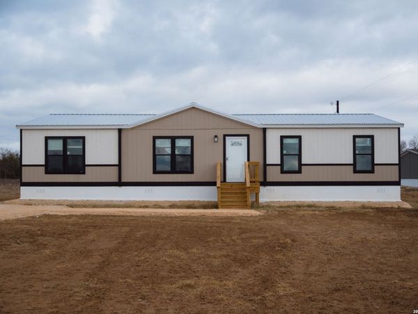 CR 150, Floresville, TX 78114