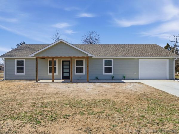 706 S Chickasaw Avenue , Okmulgee, OK 74447