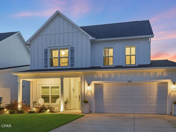 725 Landing Circle, Panama City Beach, FL 32413