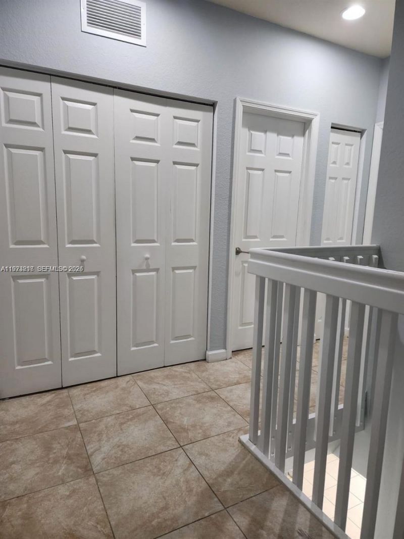 17005 SW 96th St , Unit main, Miami, FL 33196 Photo